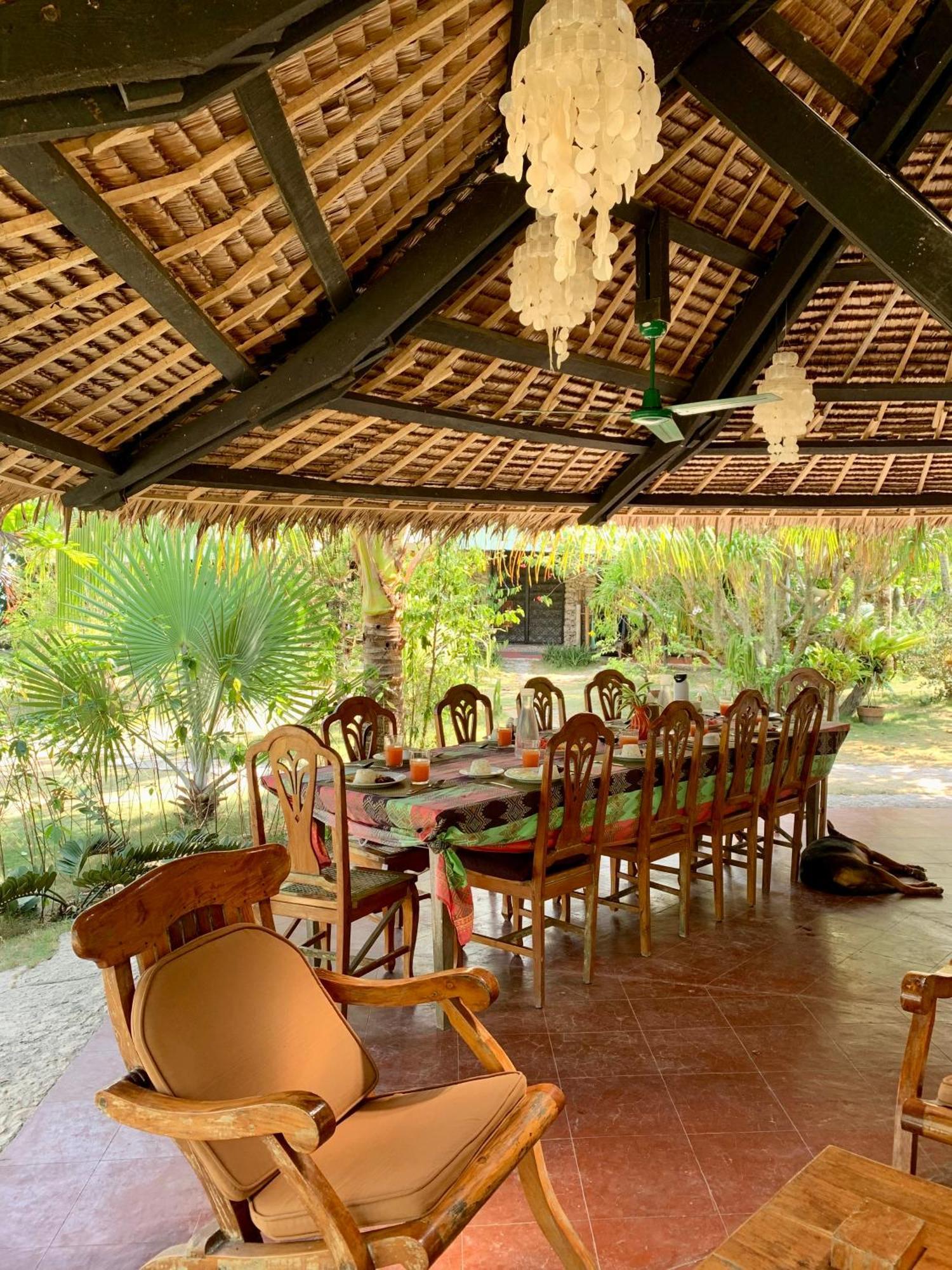 Ravenala Beach Bungalows โมอัลโบอัล ภายนอก รูปภาพ
