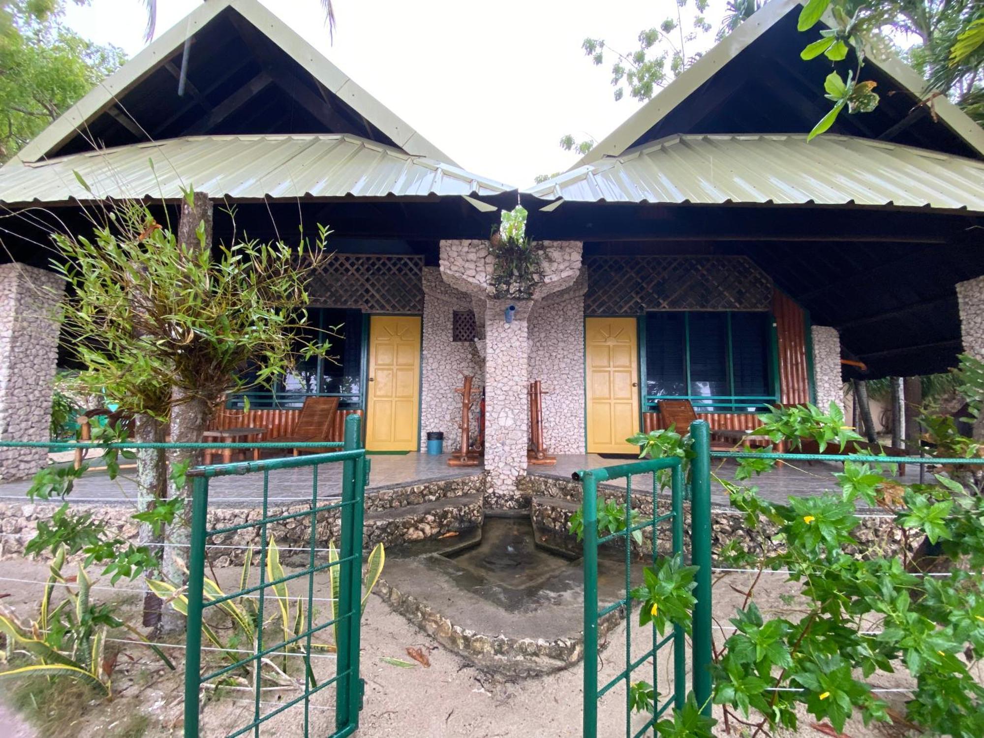 Ravenala Beach Bungalows โมอัลโบอัล ภายนอก รูปภาพ