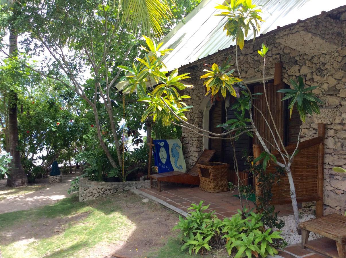 Ravenala Beach Bungalows โมอัลโบอัล ภายนอก รูปภาพ